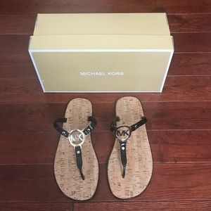 NWOT MICHAEL Michael Kors Charm Jelly Flats